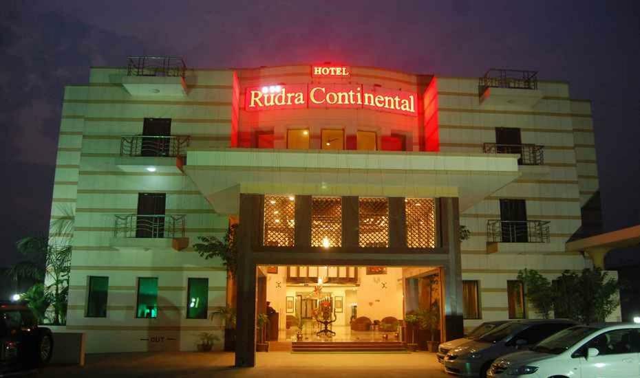 鲁德拉大陆酒店 Rudrapur 外观 照片