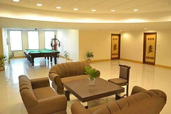 鲁德拉大陆酒店 Rudrapur 外观 照片