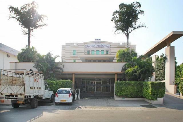 鲁德拉大陆酒店 Rudrapur 外观 照片