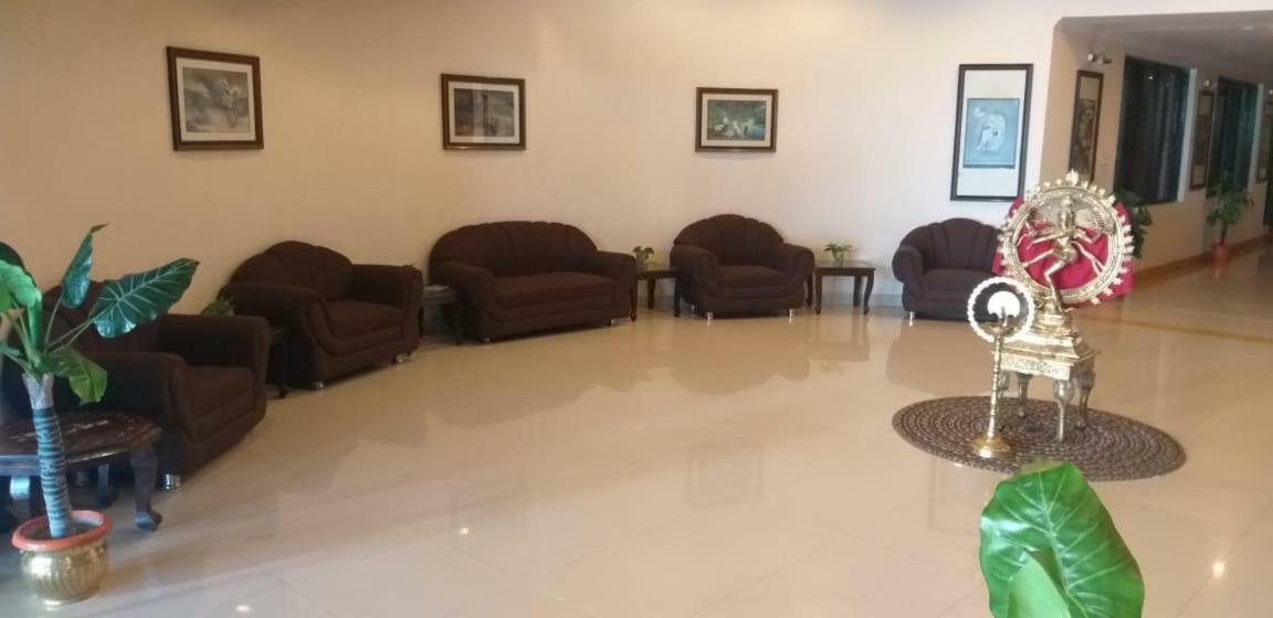 鲁德拉大陆酒店 Rudrapur 外观 照片