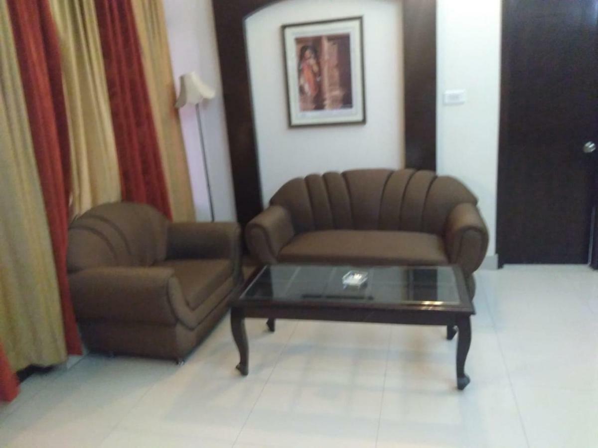 鲁德拉大陆酒店 Rudrapur 外观 照片