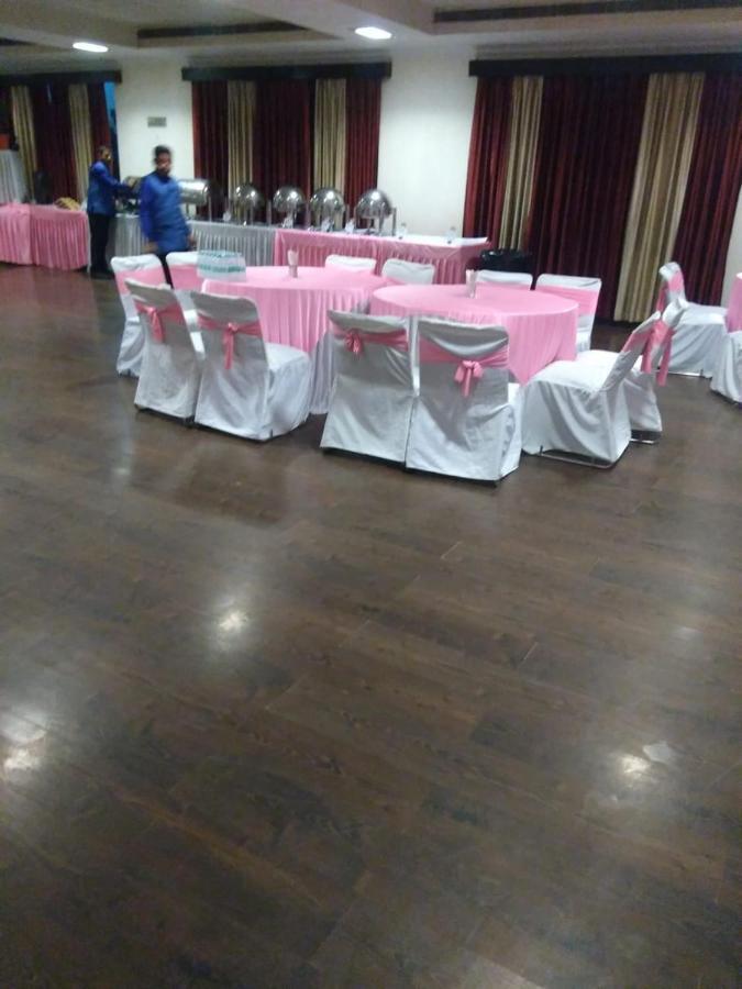 鲁德拉大陆酒店 Rudrapur 外观 照片