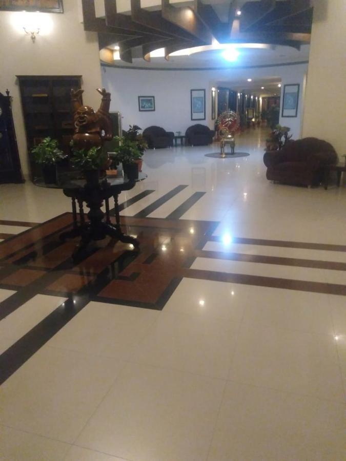 鲁德拉大陆酒店 Rudrapur 外观 照片